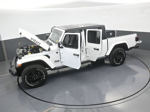 Used 2024 Jeep Gladiator Sport image 69