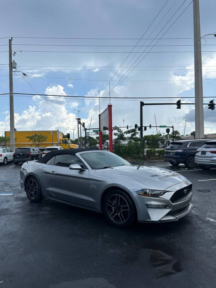 Used 2021 Ford Mustang Premium RWD image 1