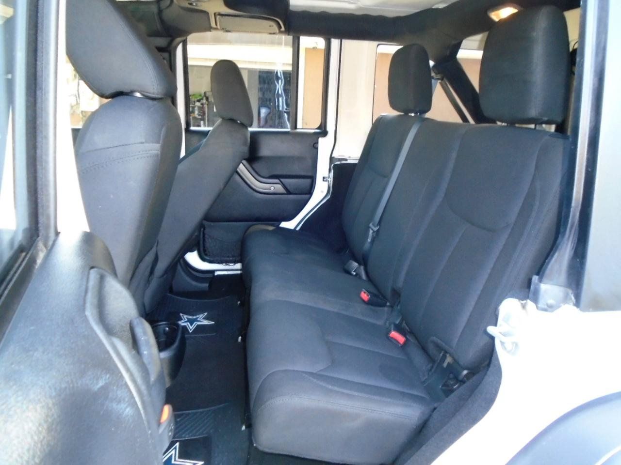 Used 2015 Jeep Wrangler Unlimited Sport w/ Quick Order Package 24S AWD/4WD image 8