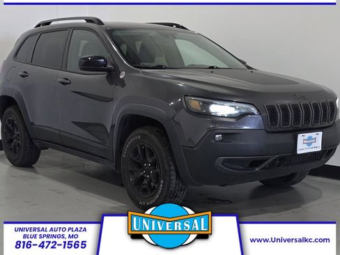 Used 2022 Jeep Cherokee Trailhawk w/ Trailer Tow Group image 1