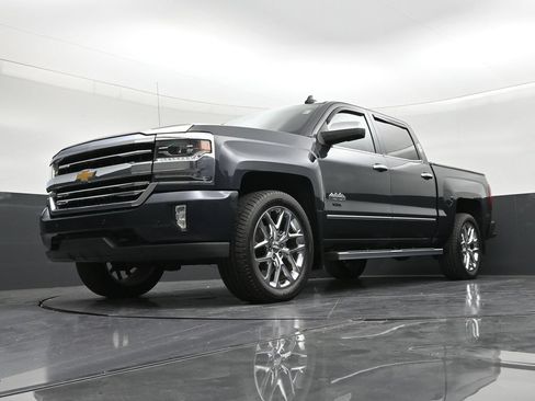 Used 2018 Chevrolet Silverado 1500 High Country AWD/4WD image 23