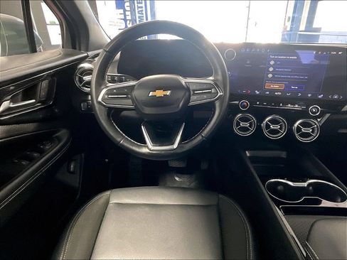Used 2024 Chevrolet Blazer EV LT AWD/4WD image 17