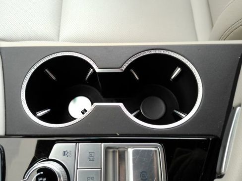 Used 2024 Genesis G70 2.5T image 51