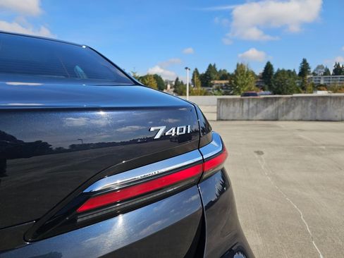 Used 2025 BMW 740i 740i image 15