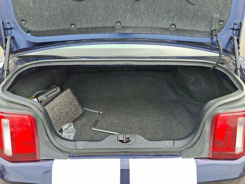 Used 2011 Ford Mustang Coupe w/ Security Pkg RWD image 27