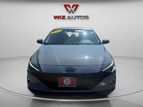 Used 2021 Hyundai Elantra SEL image 2