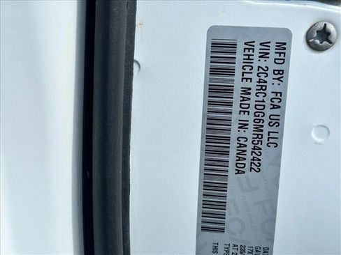 Used 2021 Chrysler Voyager Lxi image 24