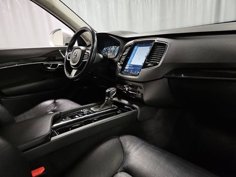 Used 2018 Volvo XC90 T6 Momentum w/ Convenience Package image 29