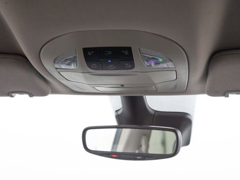 Used 2024 Chrysler Pacifica Limited FWD image 36