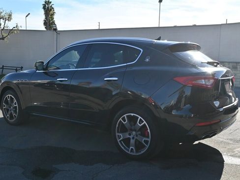 Used 2017 Maserati Levante image 8