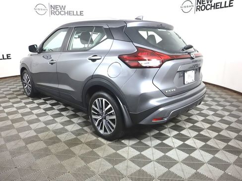 Used 2023 Nissan Kicks SV FWD image 5