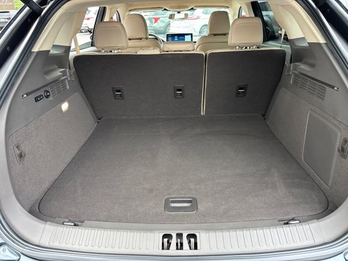 Certified 2023 Lincoln Nautilus AWD w/ Premium Package image 9