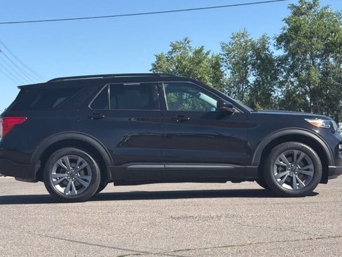 Certified 2023 Ford Explorer XLT w/ Equipment Group 202A AWD/4WD image 8