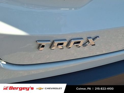 Certified 2024 Chevrolet Trax LT w/ Sunroof Package FWD image 31