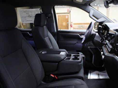 New 2026 GMC Sierra 1500 Elevation image 10