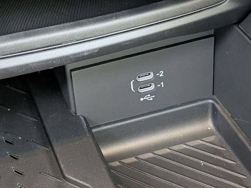 New 2026 Chrysler Pacifica Select AWD/4WD image 22