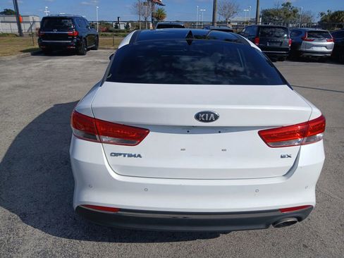 Used 2018 Kia Optima EX w/ Technology Package image 4