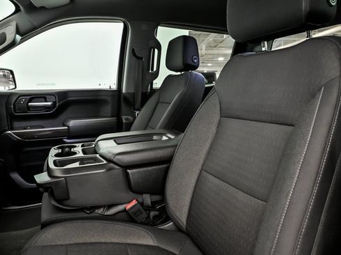 Used 2019 Chevrolet Silverado 1500 RST image 11