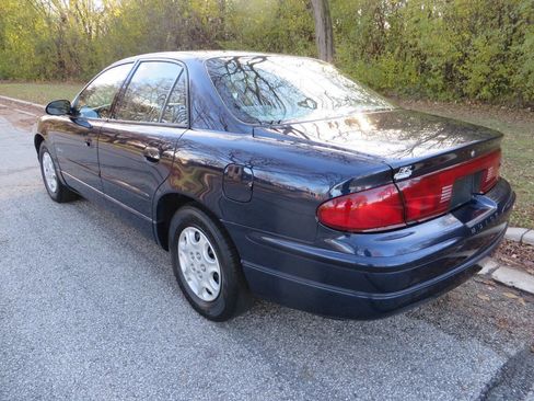 Used 2001 Buick Regal LS w/ Premium Pkg image 3