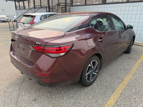 Used 2024 Nissan Sentra SV FWD image 2