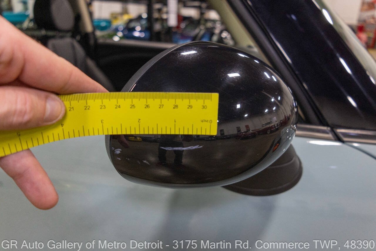 Used 2013 MINI Cooper Clubman FWD image 33