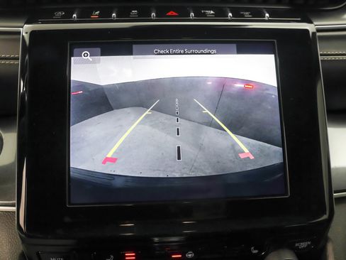 Used 2023 Jeep Grand Cherokee Altitude image 8