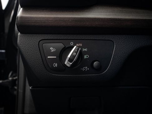 Used 2023 Audi Q5 2.0T Premium w/ Convenience Package image 42