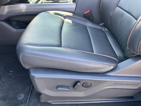 Used 2026 Ford F250 Lariat w/ Black Appearance Package image 15