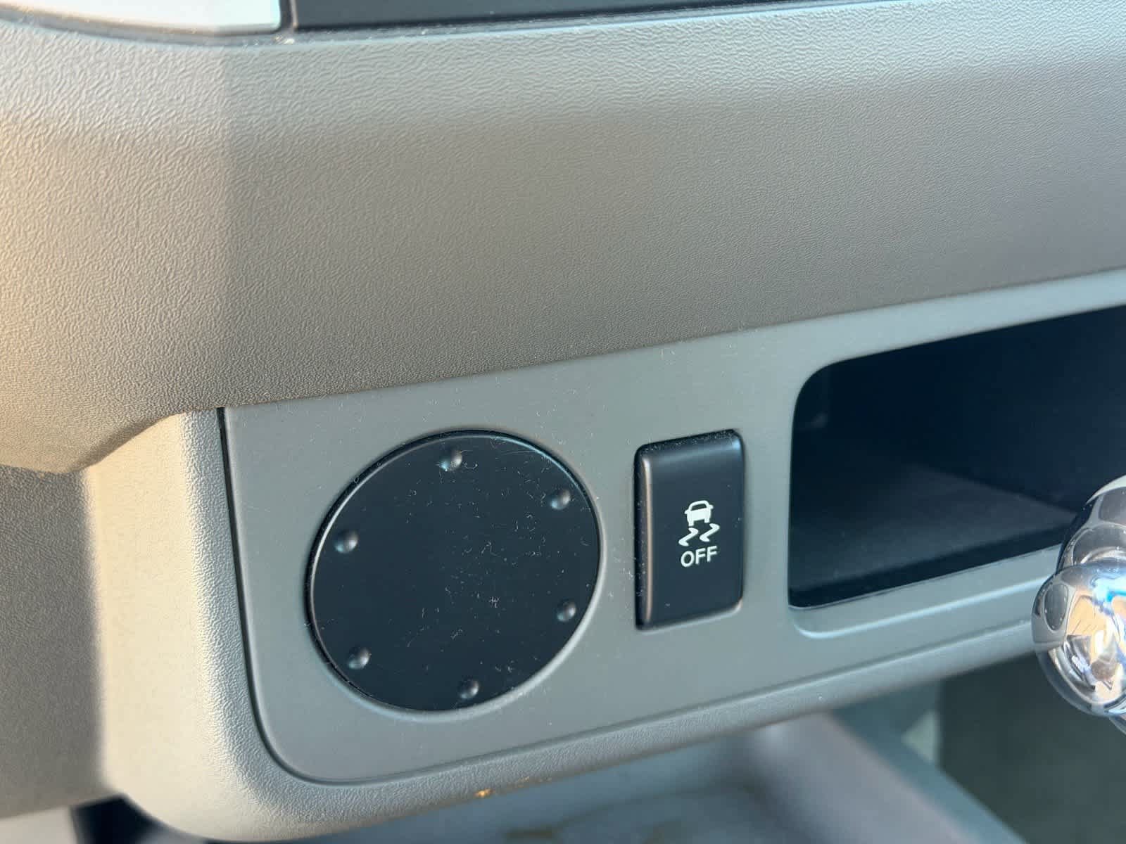 Used 2013 Nissan Frontier SV RWD image 17