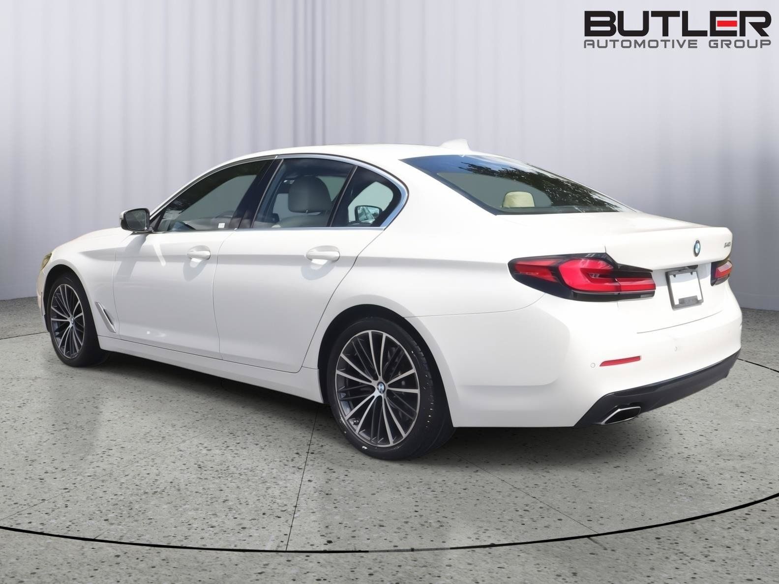 Used 2023 BMW 540i w/ Premium Package RWD image 3
