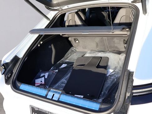 New 2026 Porsche Panamera image 17