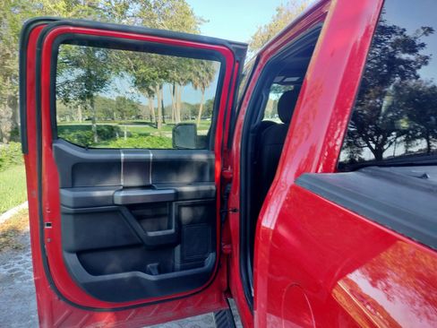 Used 2018 Ford F150 XLT w/ Equipment Group 302A Luxury AWD/4WD image 21