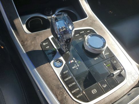 Used 2021 BMW X7 M50i image 29