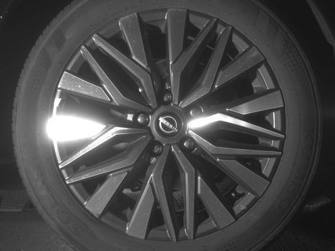 Used 2025 Nissan Altima 2.5 SV FWD image 15