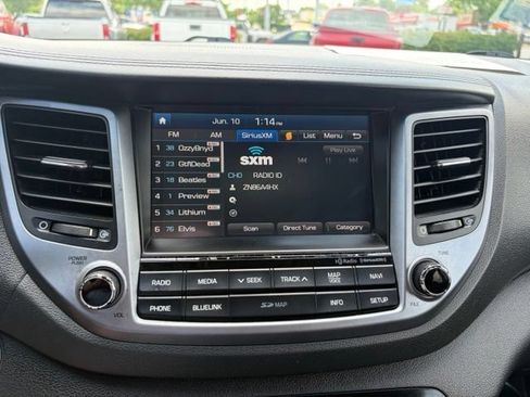 Used 2016 Hyundai Tucson Limited w/ Option Group 03 FWD image 25