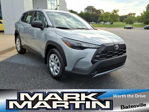 Used 2026 Toyota Corolla Cross L FWD image 1