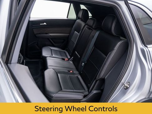 Used 2022 Volkswagen Atlas Cross Sport SEL R-Line image 17