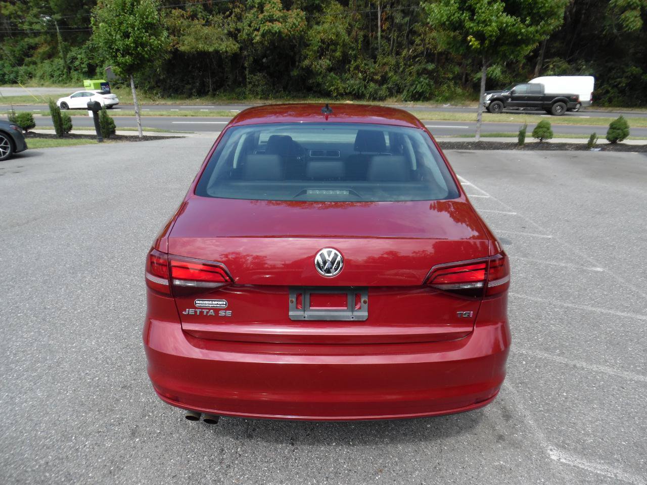 Used 2017 Volkswagen Jetta SE FWD image 5