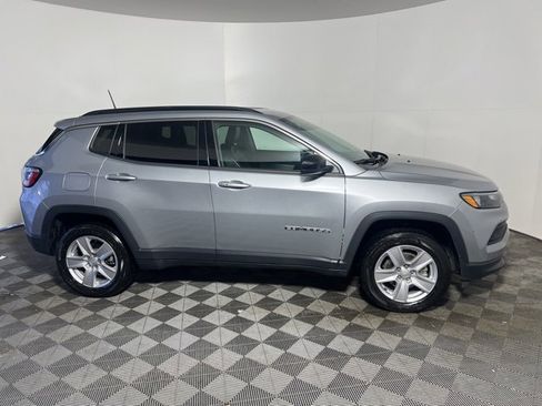 Certified 2022 Jeep Compass Latitude w/ Convenience Group image 10