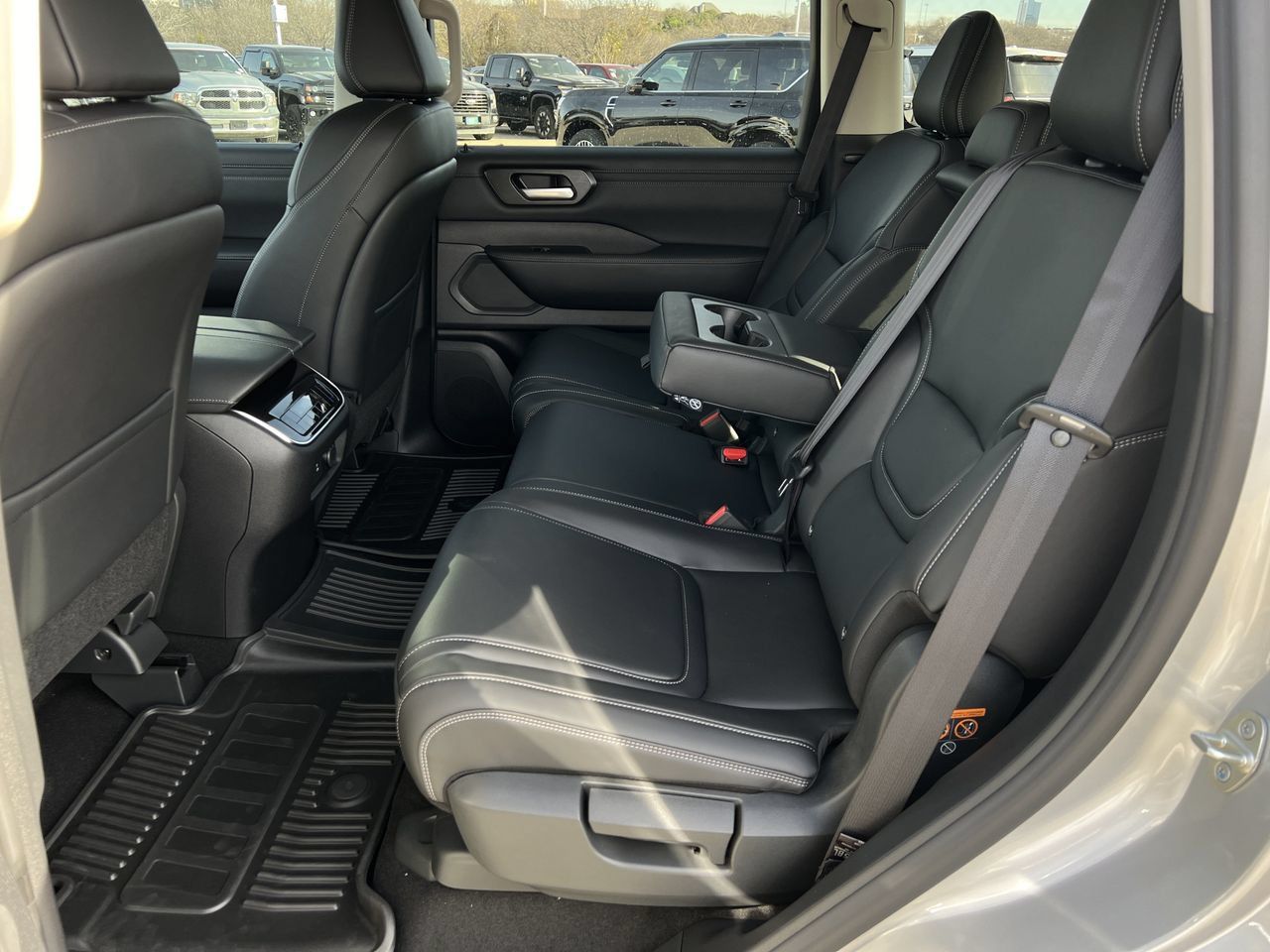 Certified 2026 Nissan Armada SV RWD image 13