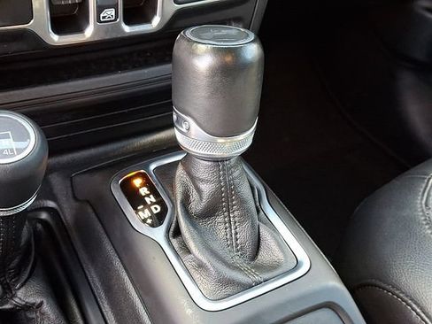 Used 2023 Jeep Wrangler Unlimited Sahara AWD/4WD image 14