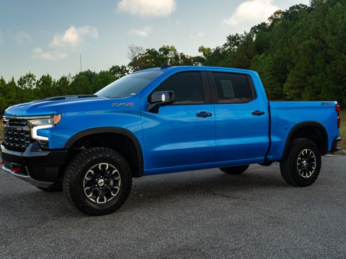 Used 2025 Chevrolet Silverado 1500 ZR2 AWD/4WD image 5