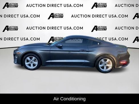 Used 2019 Ford Mustang Coupe RWD image 3