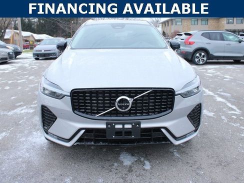 Used 2025 Volvo XC60 B5 Plus image 3