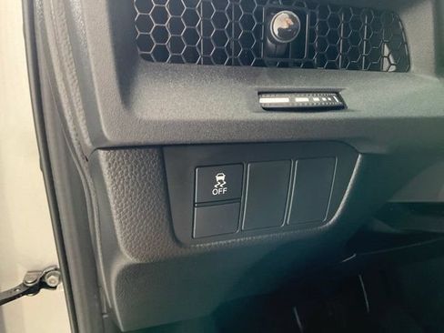 Certified 2025 Honda CR-V EX image 9
