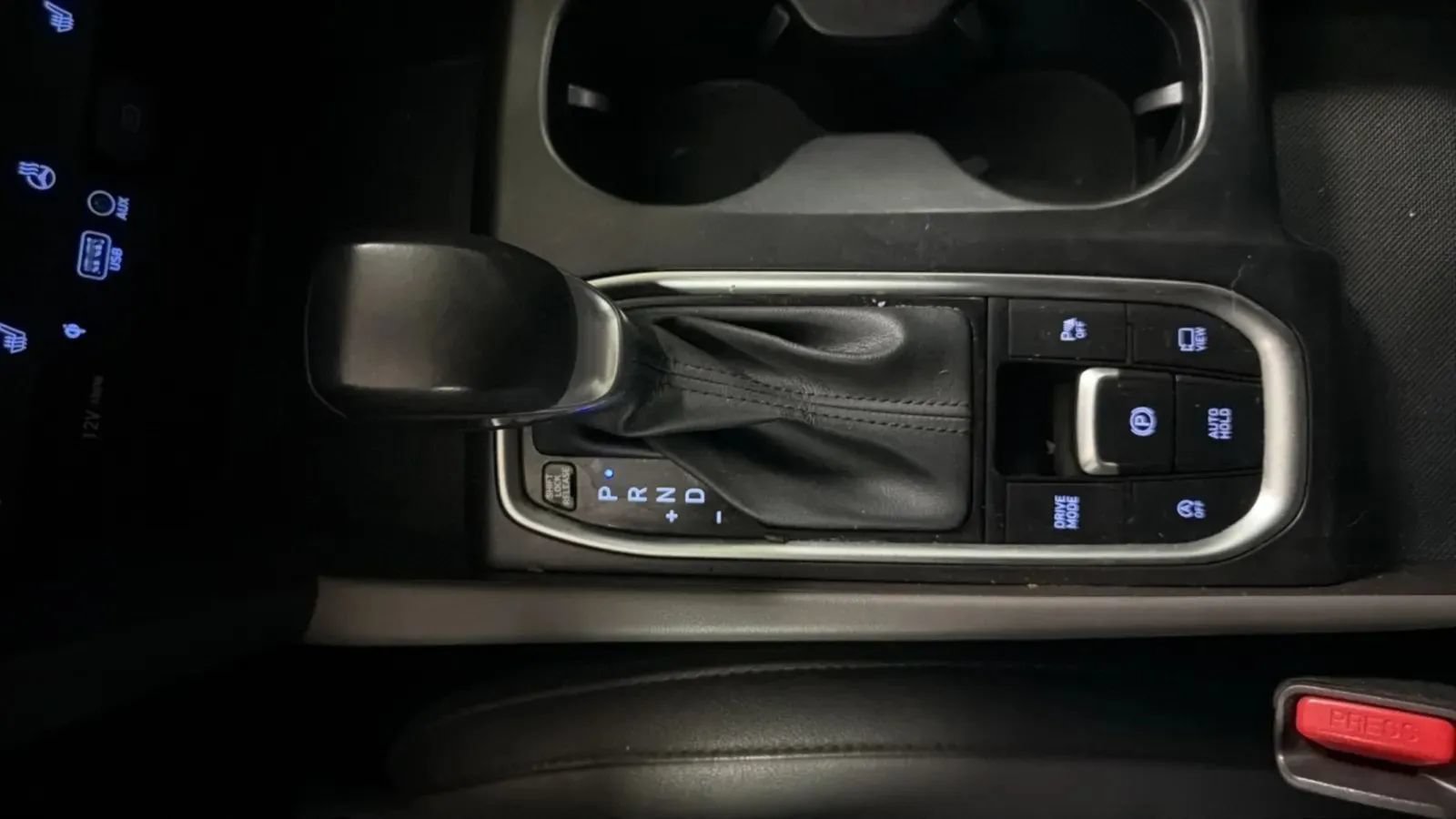Used 2019 Hyundai Santa Fe FWD w/ Cargo Package image 12