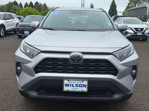 Used 2021 Toyota RAV4 XLE w/ XLE Grade Weather Package image 6