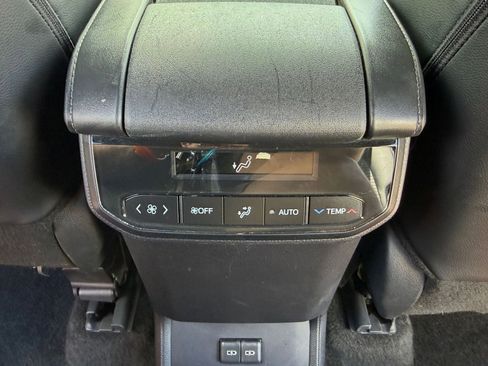Used 2025 Toyota Highlander XSE AWD/4WD image 24