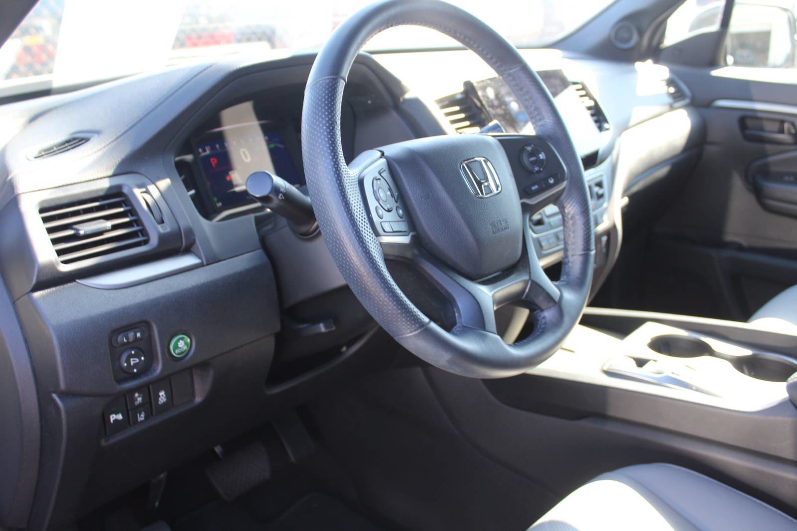 Used 2024 Honda Passport EX-L image 16
