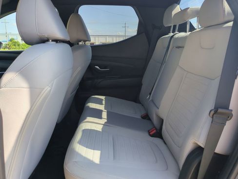 Certified 2025 Hyundai Santa Cruz SE FWD image 15